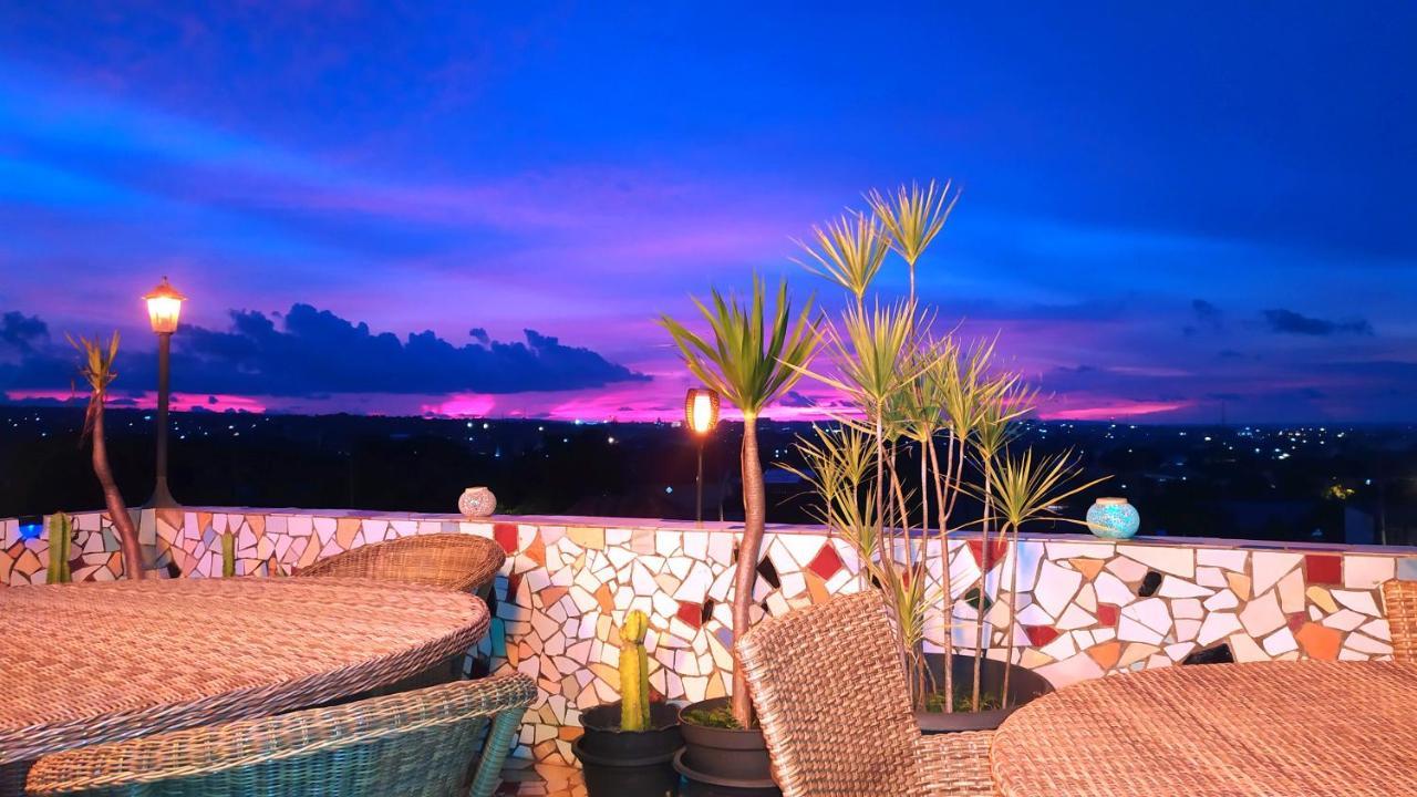 Hotel La Hasienda Kupang  Exterior photo