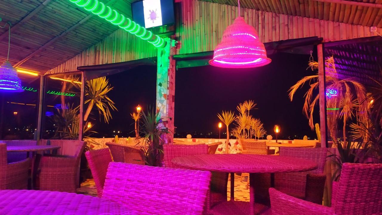 Hotel La Hasienda Kupang  Exterior photo