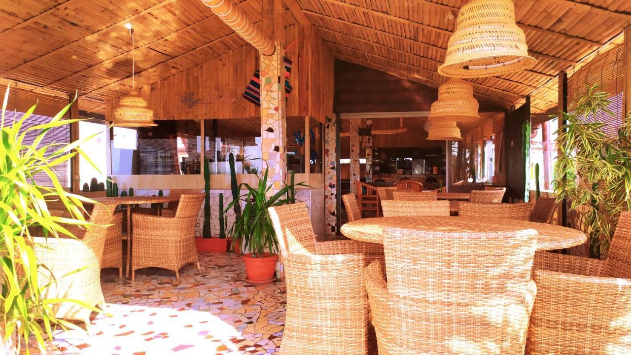 Hotel La Hasienda Kupang  Exterior photo