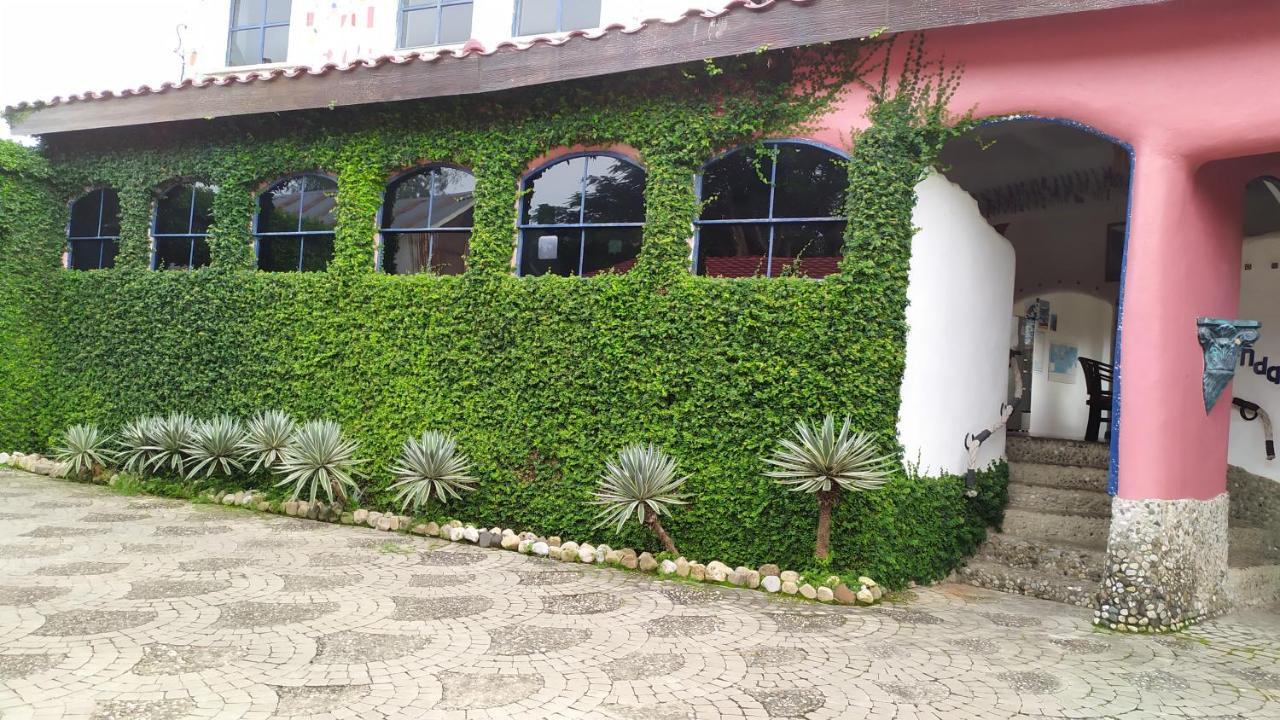 Hotel La Hasienda Kupang  Exterior photo