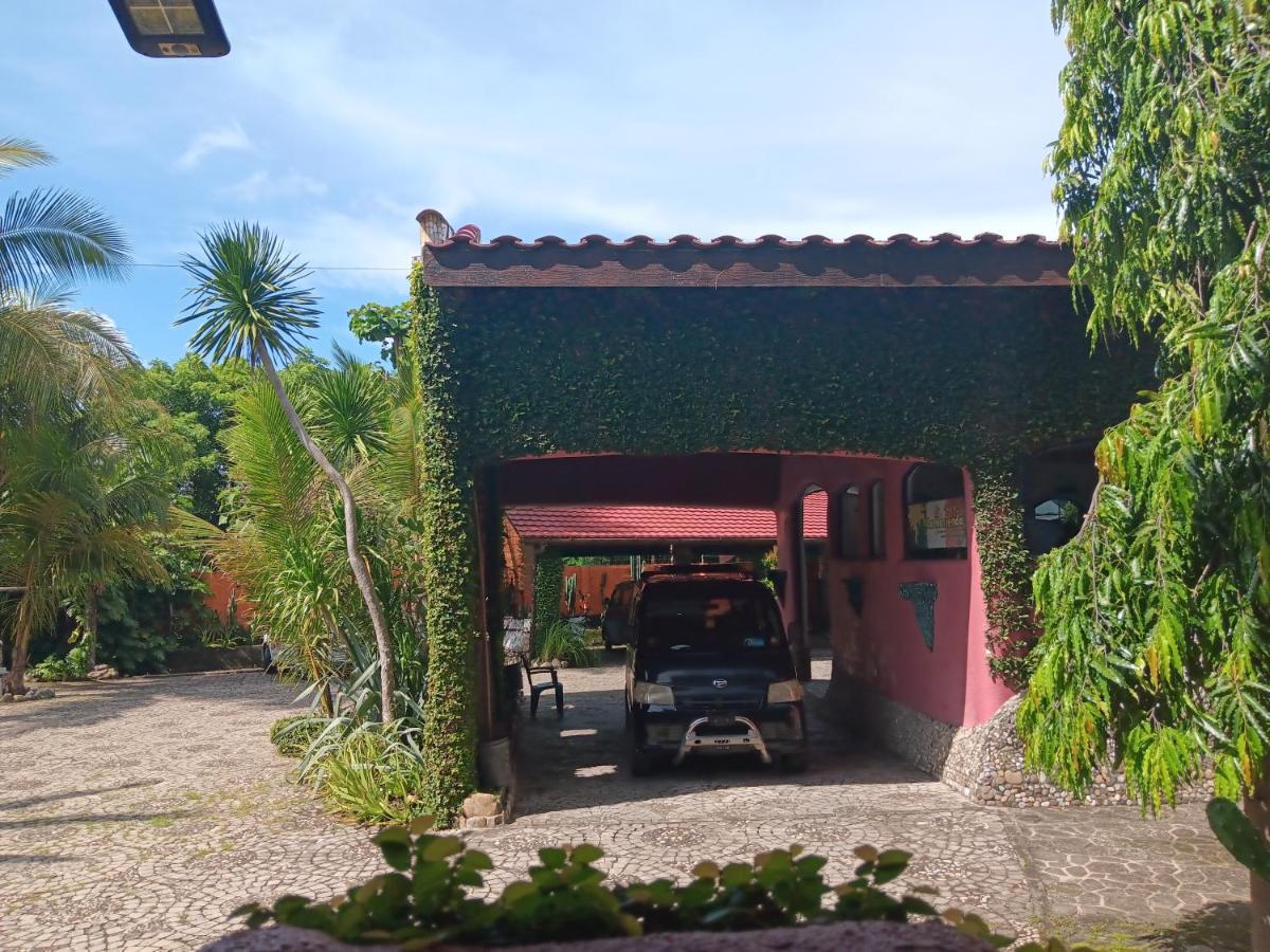 Hotel La Hasienda Kupang  Exterior photo