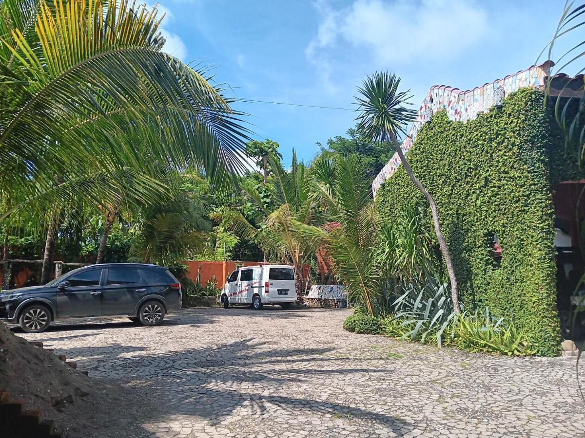 Hotel La Hasienda Kupang  Exterior photo