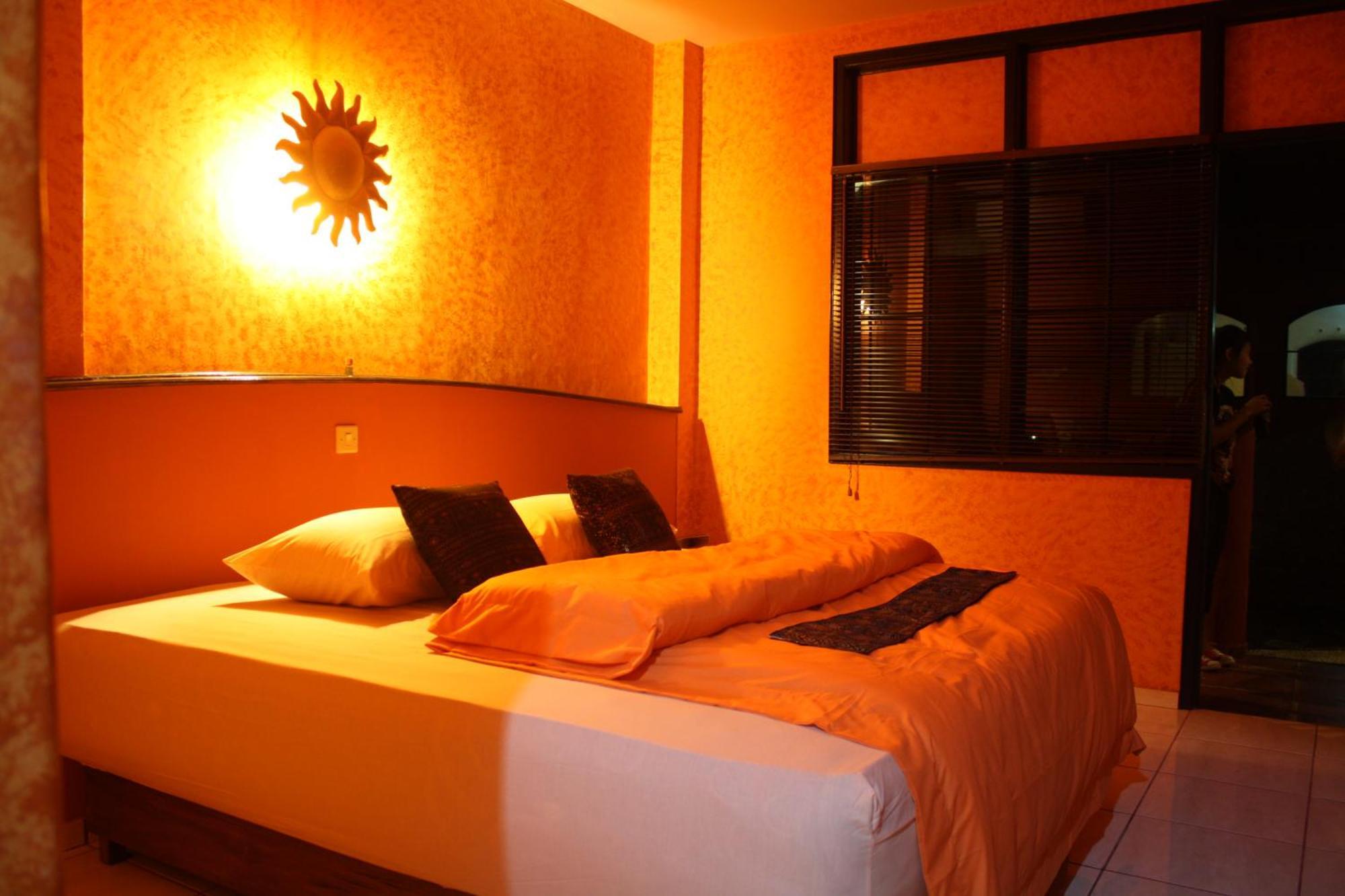 Hotel La Hasienda Kupang  Exterior photo