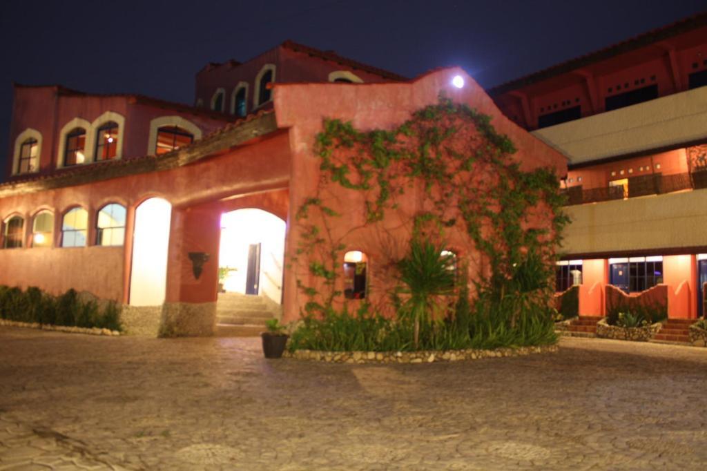 Hotel La Hasienda Kupang  Exterior photo