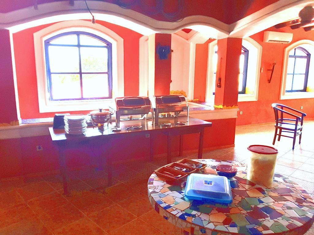 Hotel La Hasienda Kupang  Exterior photo