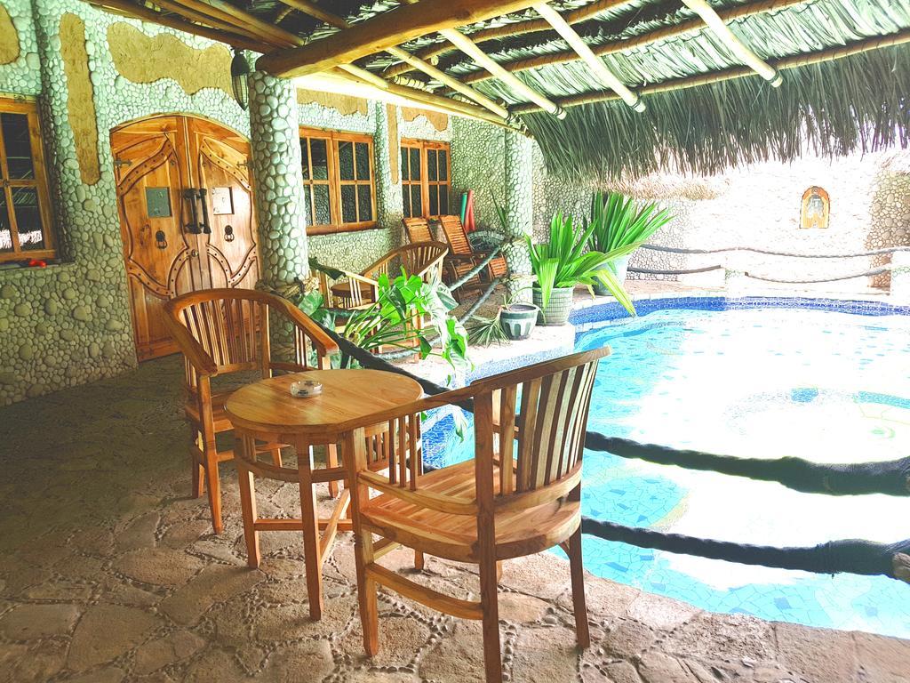 Hotel La Hasienda Kupang  Exterior photo